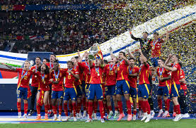 肖赧谈中超赛程安排：倒数第二轮不同时开球这一点就挺业余